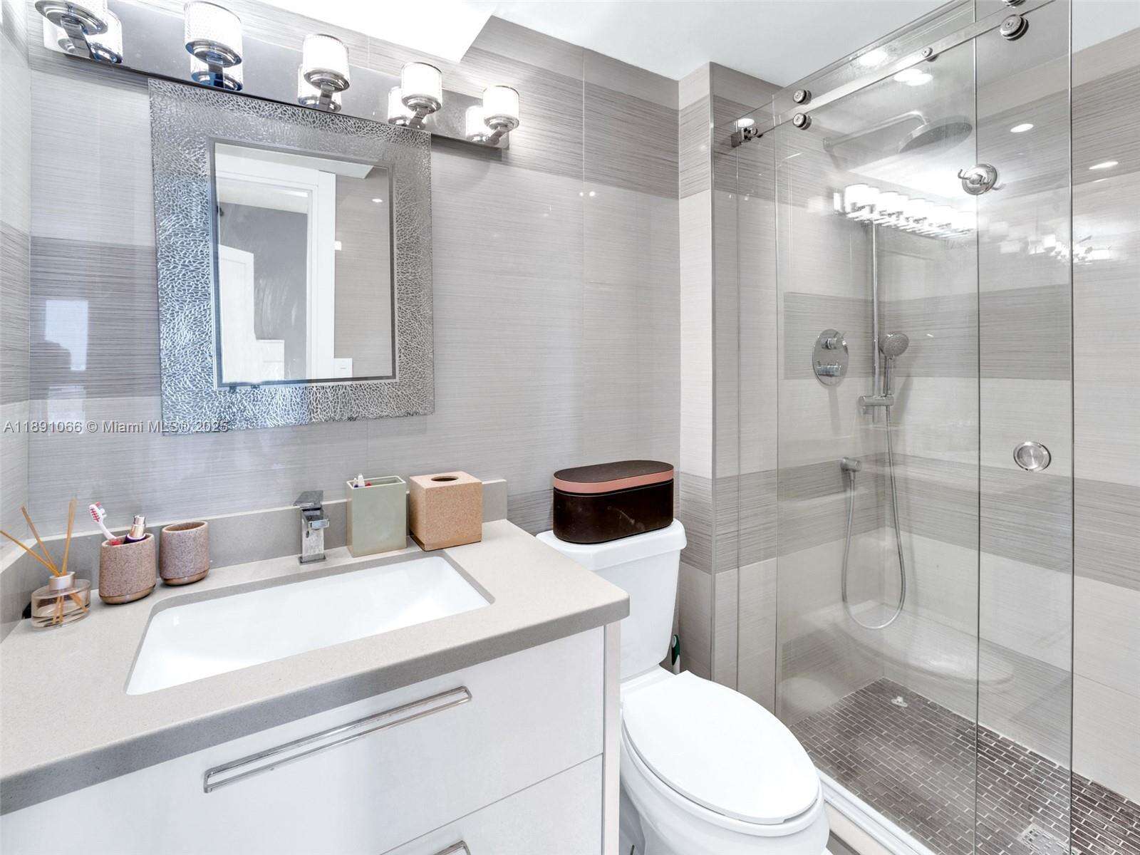 Arlen House at 100 Bayview Dr, Sunny Isles Beach, FL 33160 - For Sale photo 17