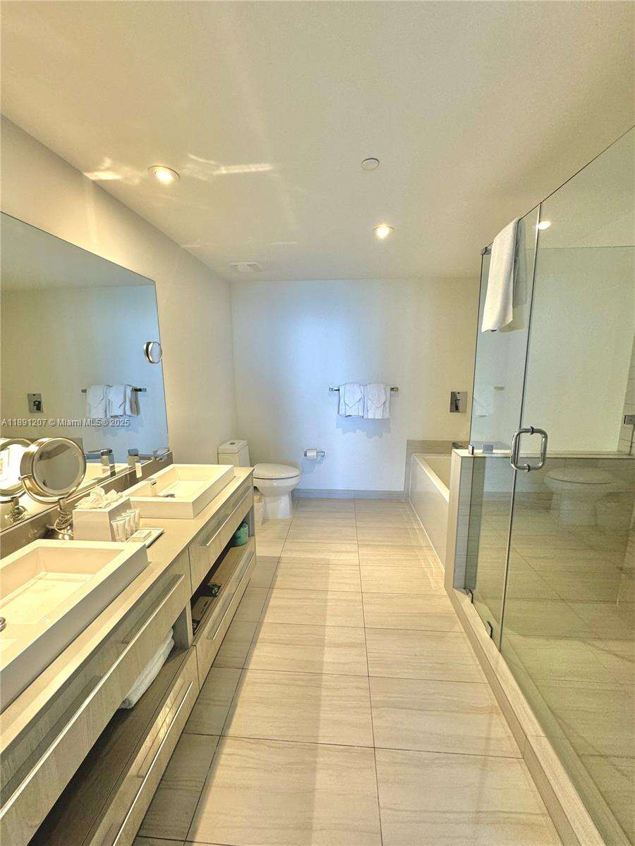 Hyde Beach House at 4010 Ocean Dr, Hollywood, FL 33019 - For Sale photo 22