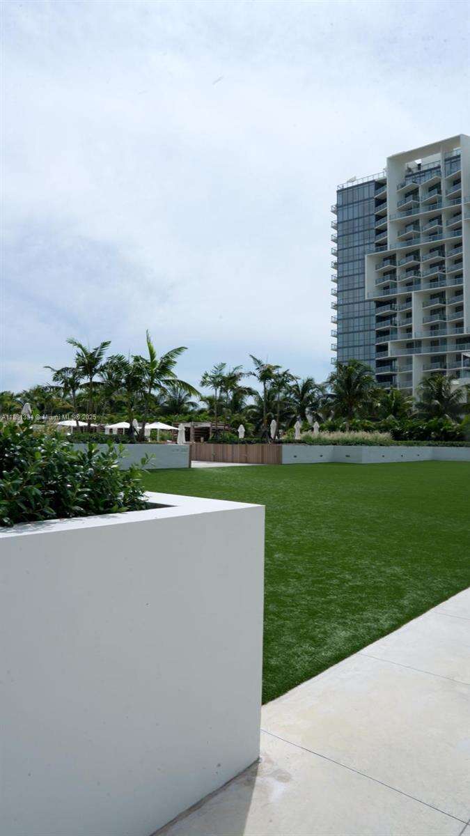 Roney Palace at 2301 Collins Ave, Miami Beach, FL 33139 - For Sale photo 18
