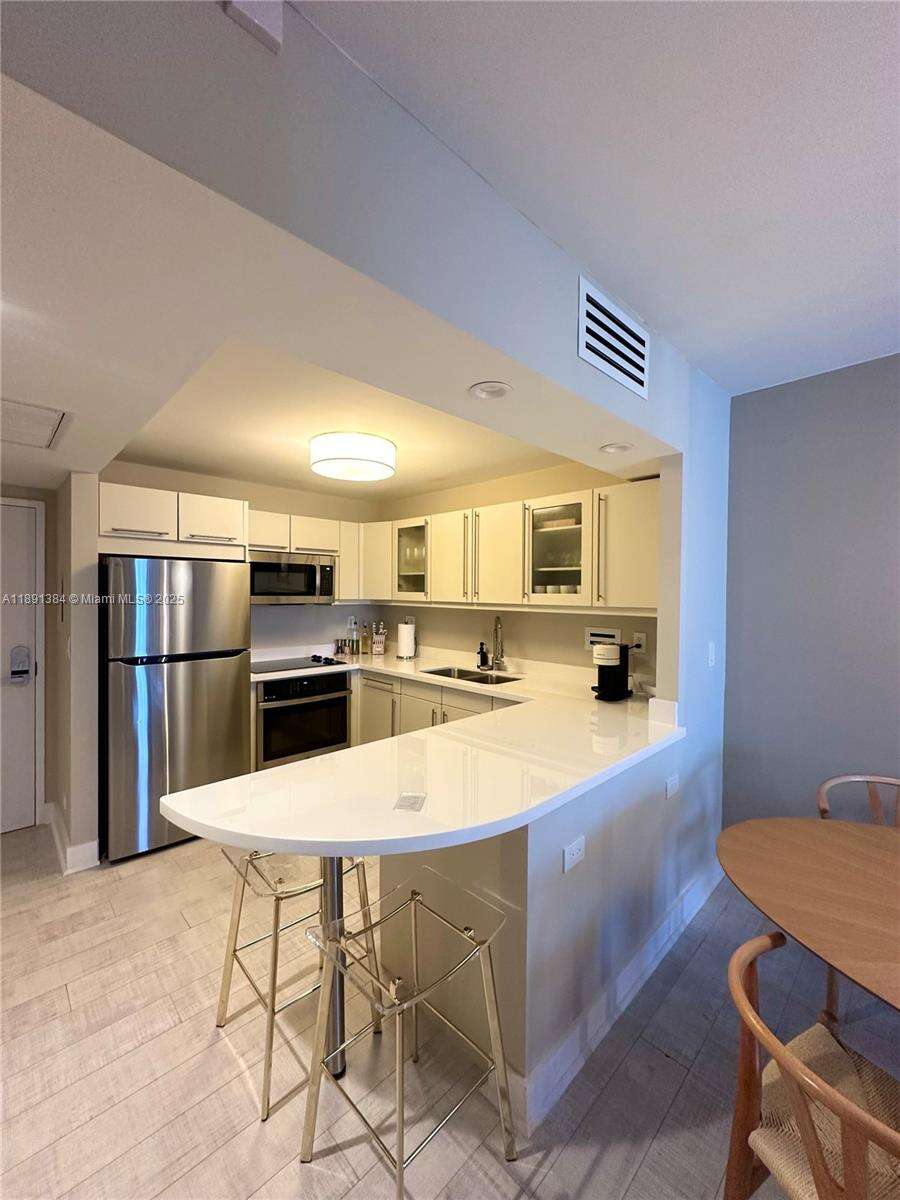 Roney Palace at 2301 Collins Ave, Miami Beach, FL 33139 - For Sale photo 5