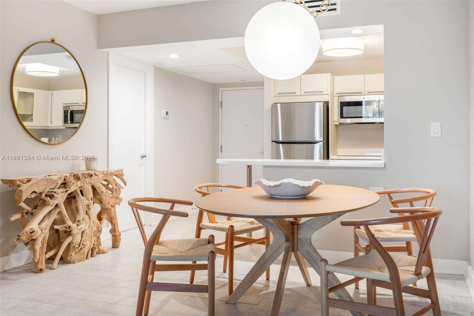 Roney Palace at 2301 Collins Ave, Miami Beach, FL 33139 - For Sale photo 6