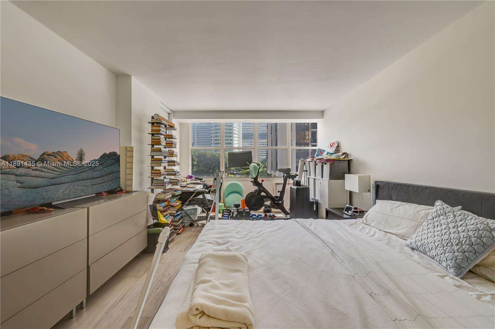 Brickell Place at 1901 Brickell Ave, Miami, FL 33129 - For Sale photo 16