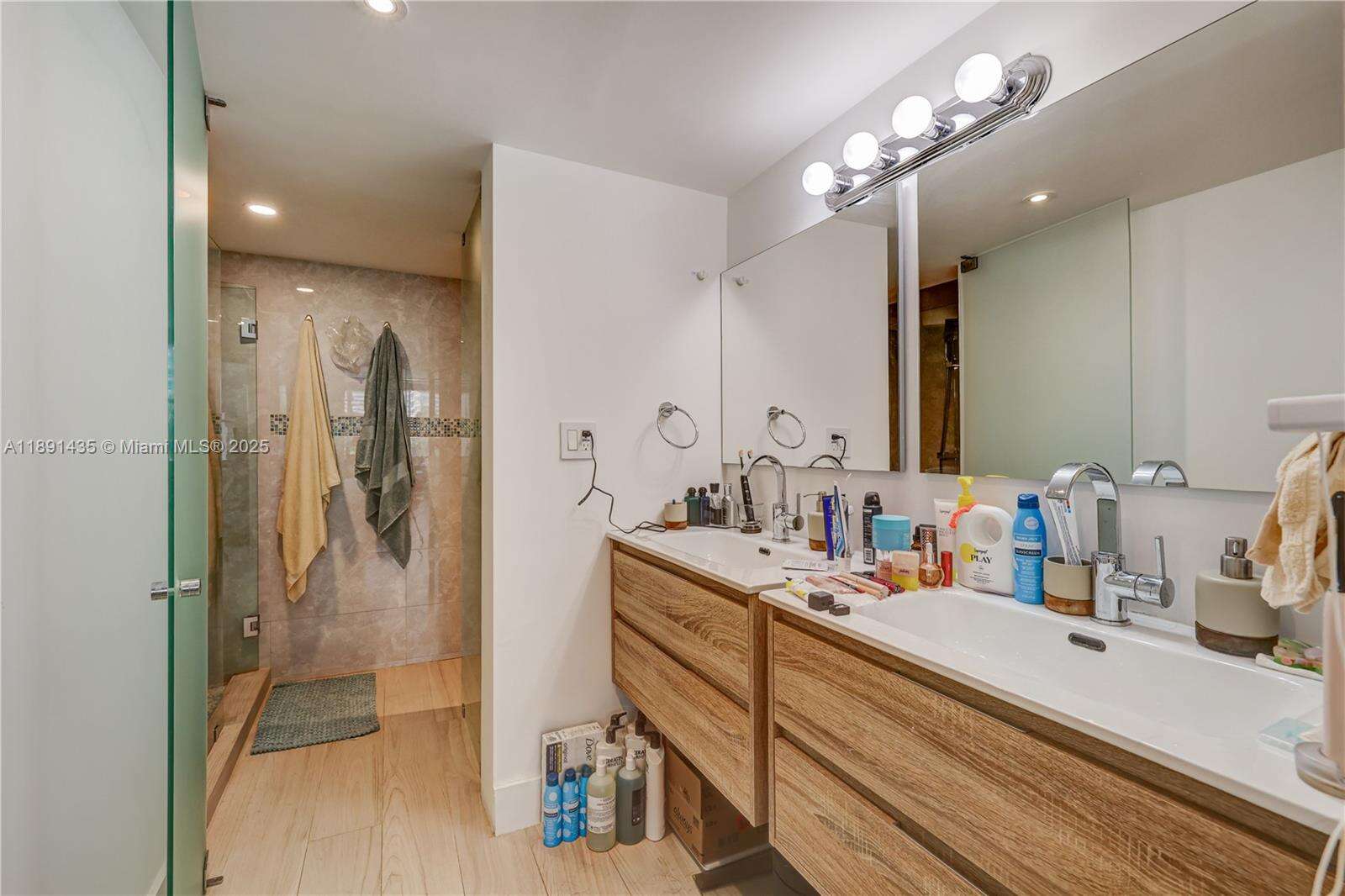 Brickell Place at 1901 Brickell Ave, Miami, FL 33129 - For Sale photo 20