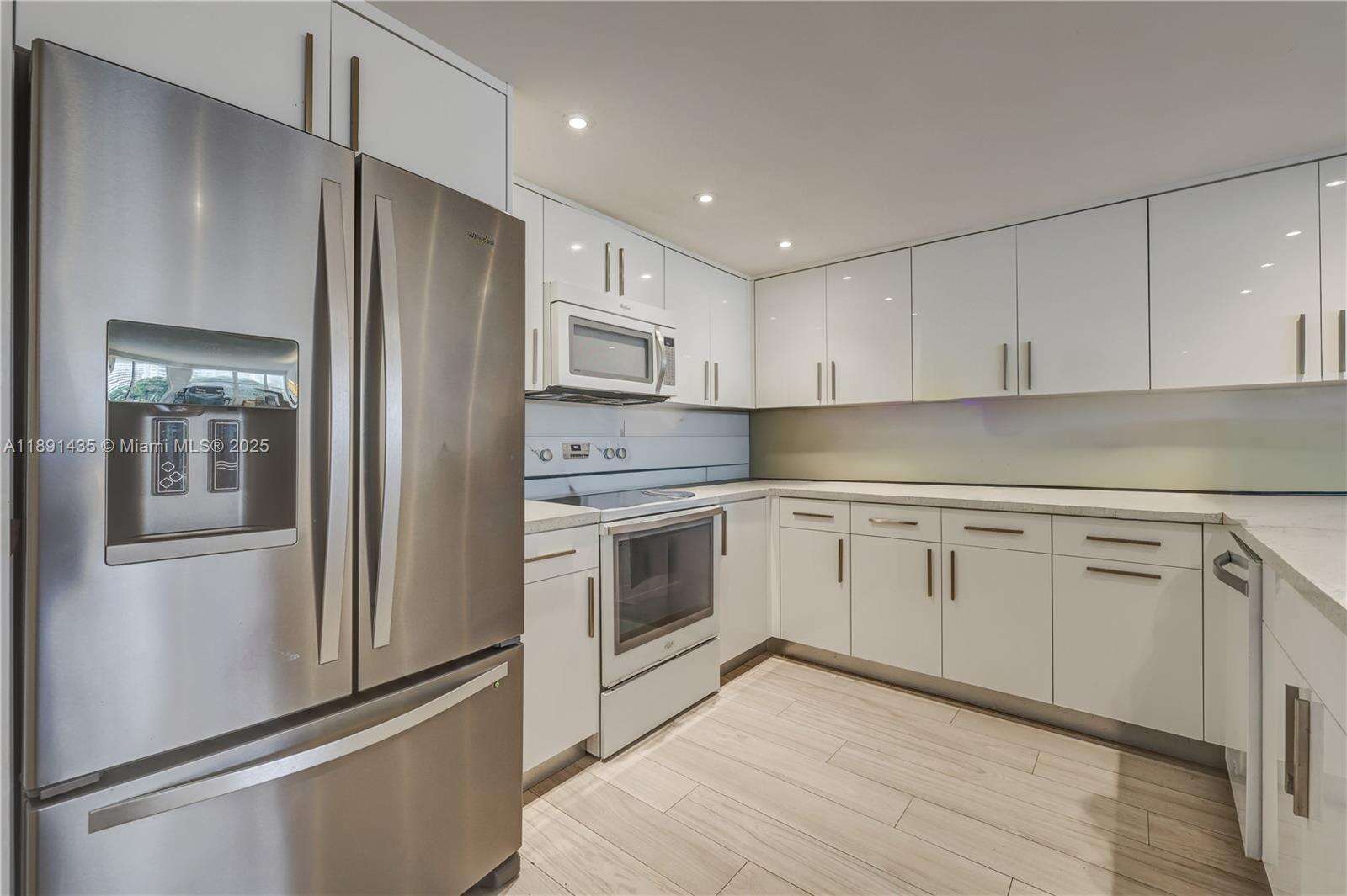 Brickell Place at 1901 Brickell Ave, Miami, FL 33129 - For Sale photo 3