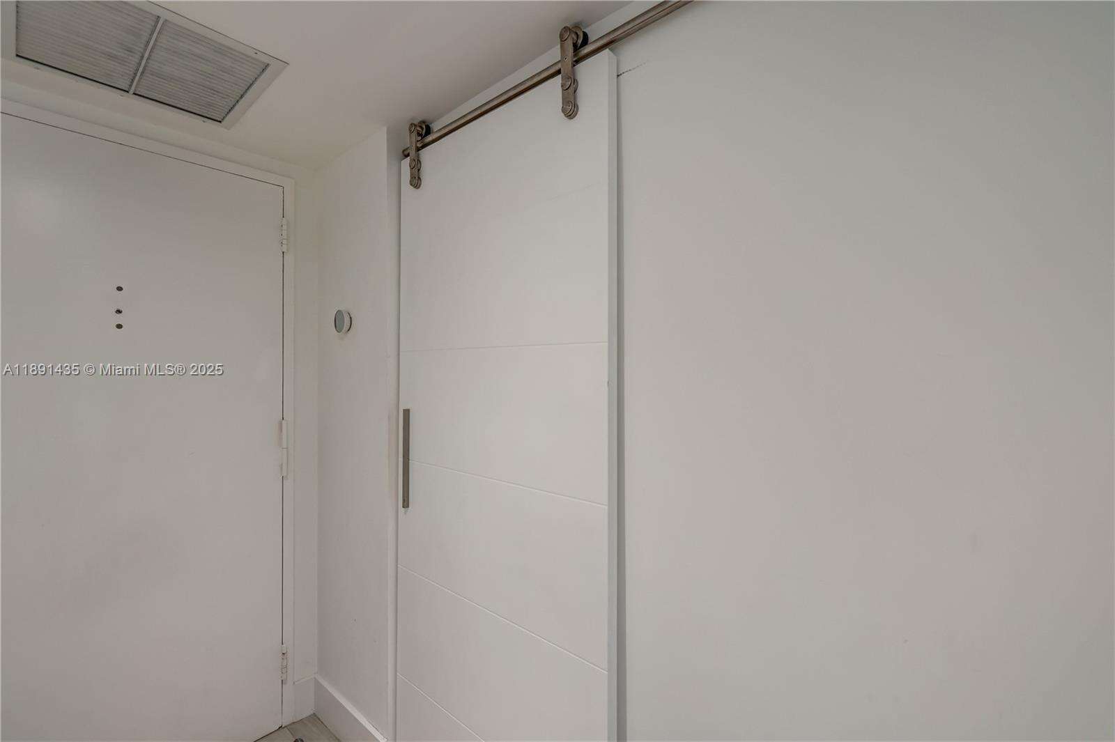 Brickell Place at 1901 Brickell Ave, Miami, FL 33129 - For Sale photo 23