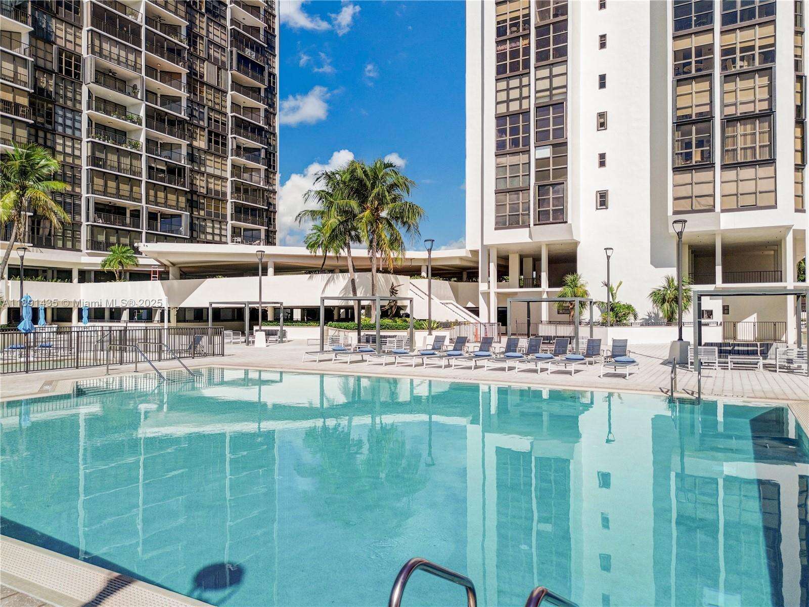 Brickell Place at 1901 Brickell Ave, Miami, FL 33129 - For Sale photo 32