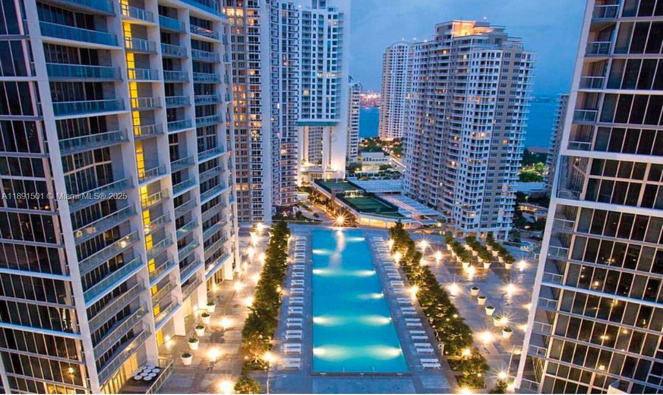 Icon Brickell 2 at 495 Brickell Ave, Miami, FL 33131 - For Sale photo 1