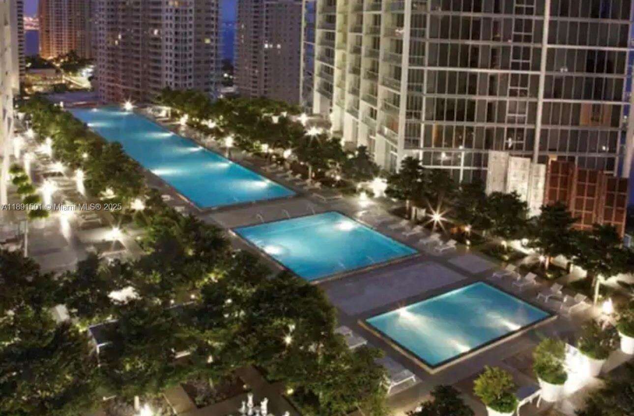 Icon Brickell 2 at 495 Brickell Ave, Miami, FL 33131 - For Sale photo 2