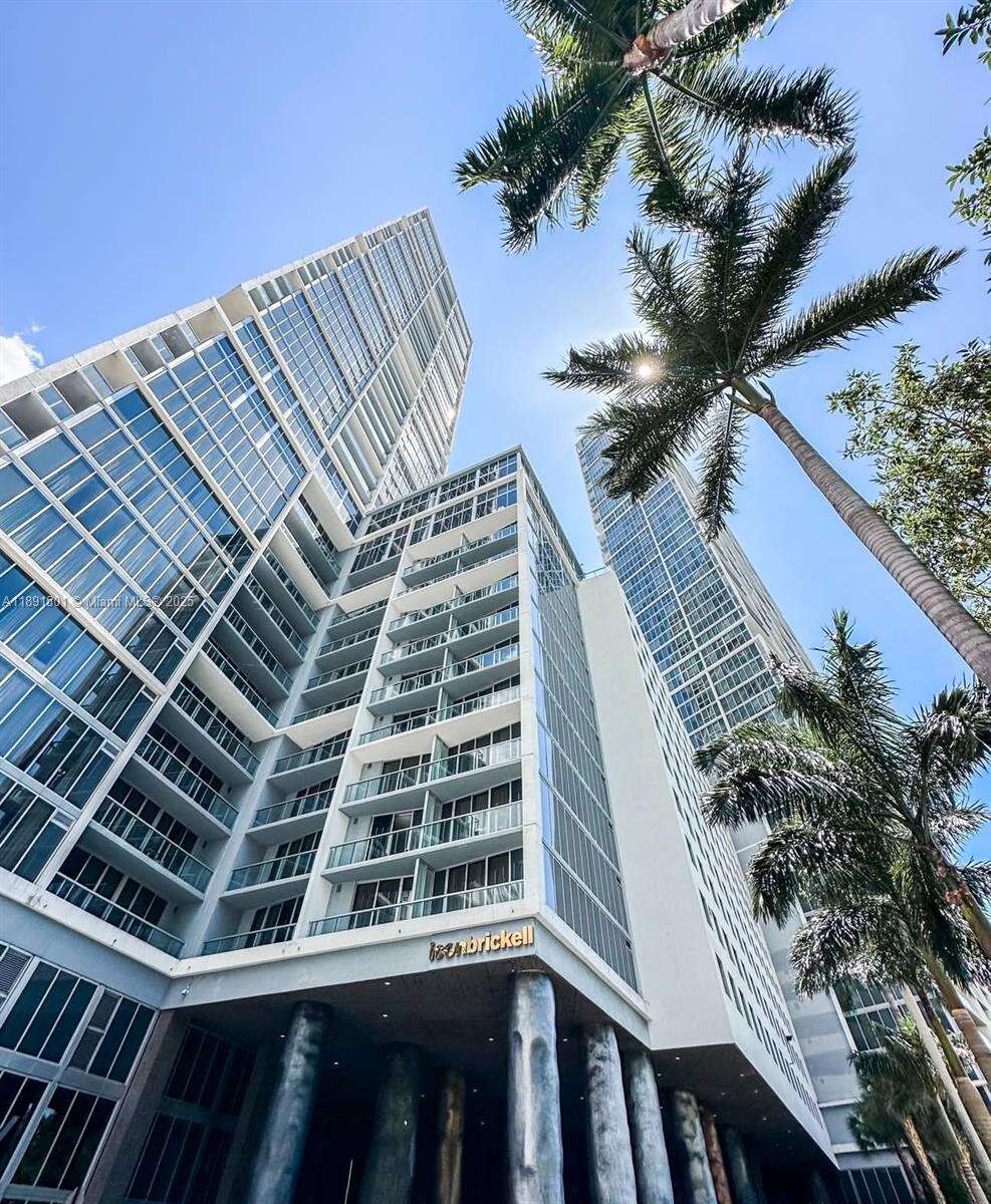 Icon Brickell 2 at 495 Brickell Ave, Miami, FL 33131 - For Sale photo 6