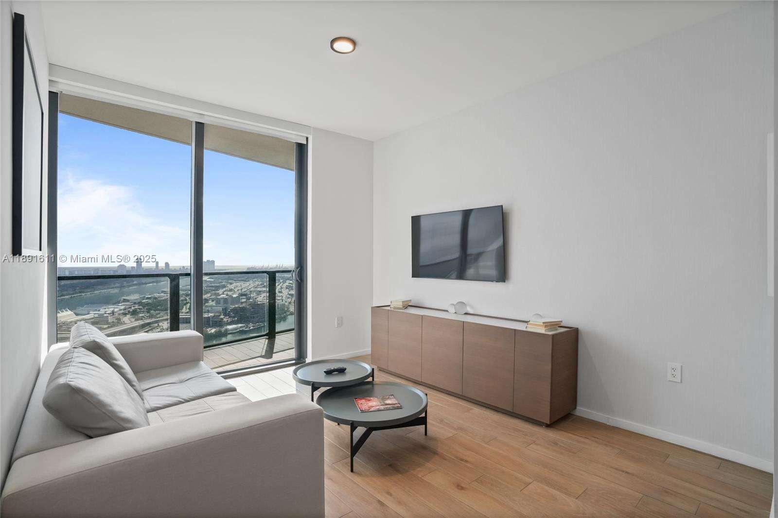 398 NE 5TH STREET - 398 5th St, Miami, FL 33132 | Picture 18