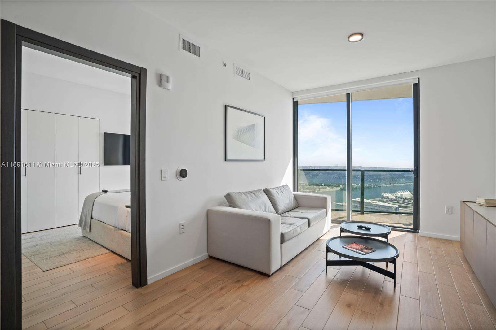 398 NE 5TH STREET - 398 5th St, Miami, FL 33132 | Picture 5