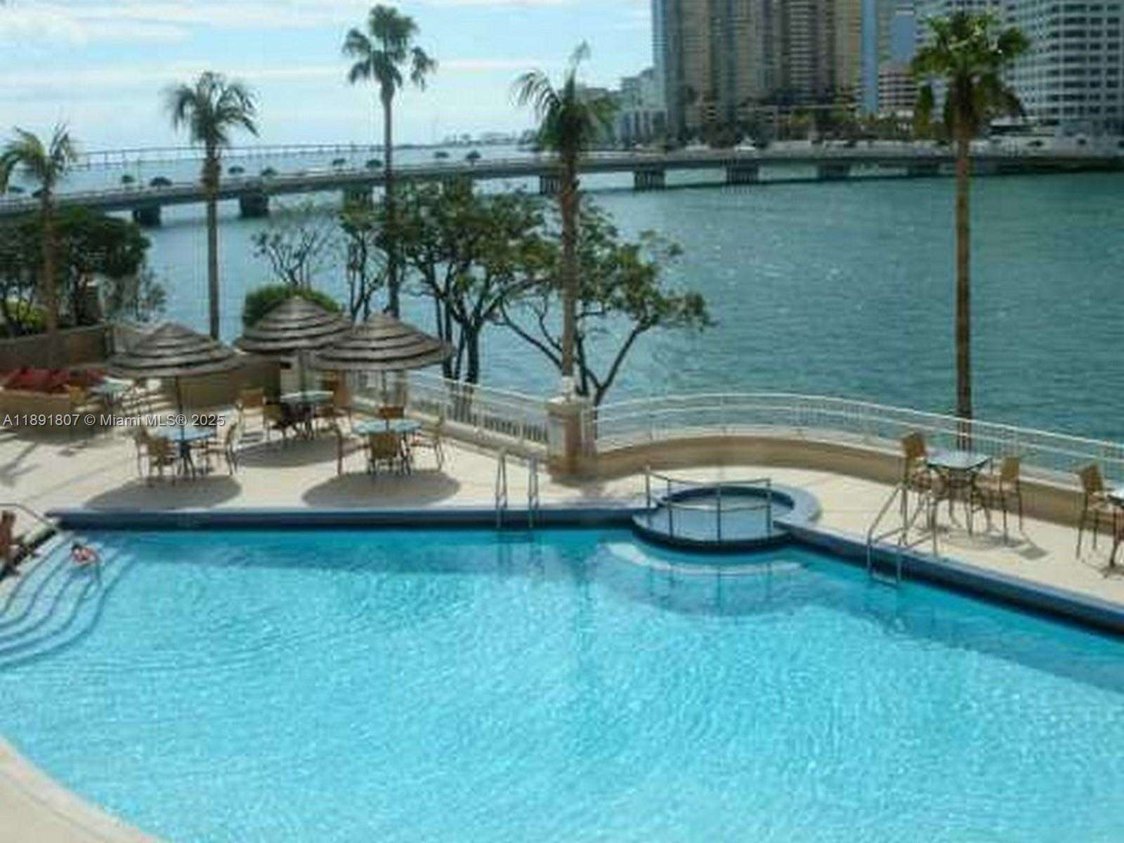 Courvoisier Courts at 701 Brickell Key Blvd, Miami, FL 33131 - For Sale photo 17