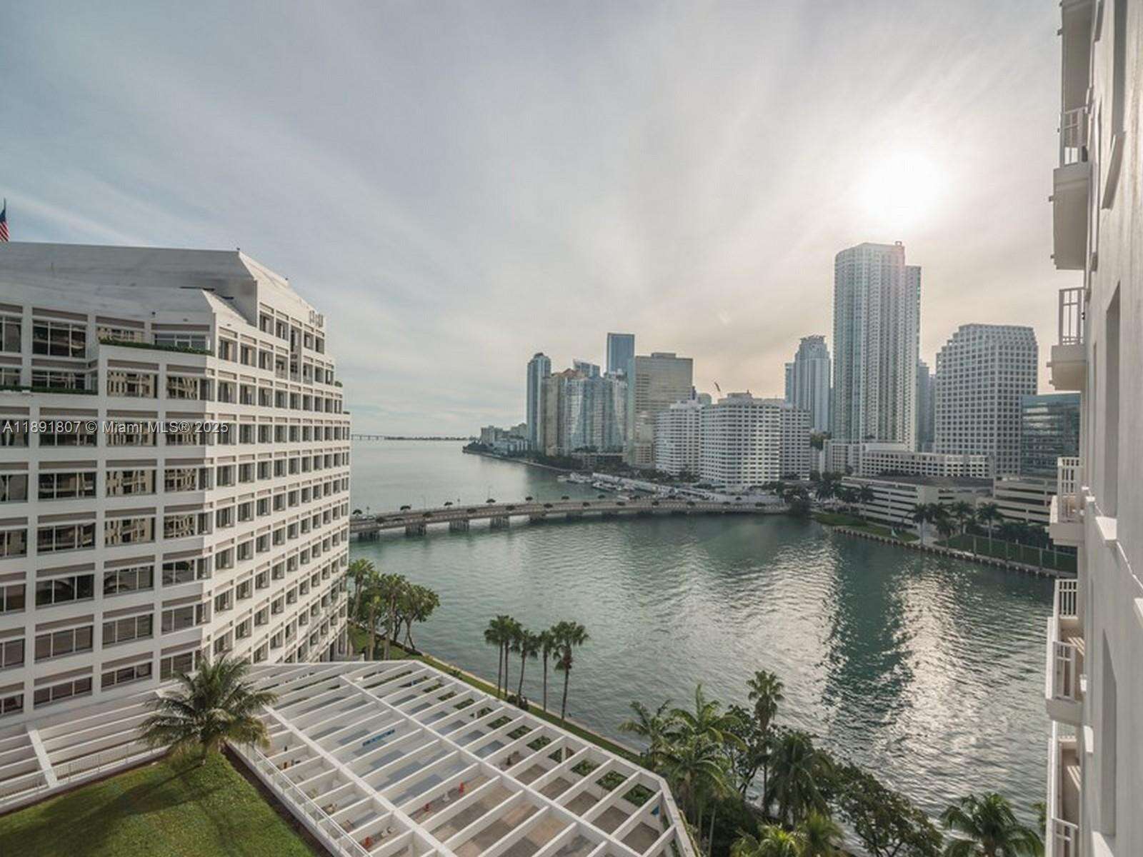 Courvoisier Courts at 701 Brickell Key Blvd, Miami, FL 33131 - For Sale photo 20