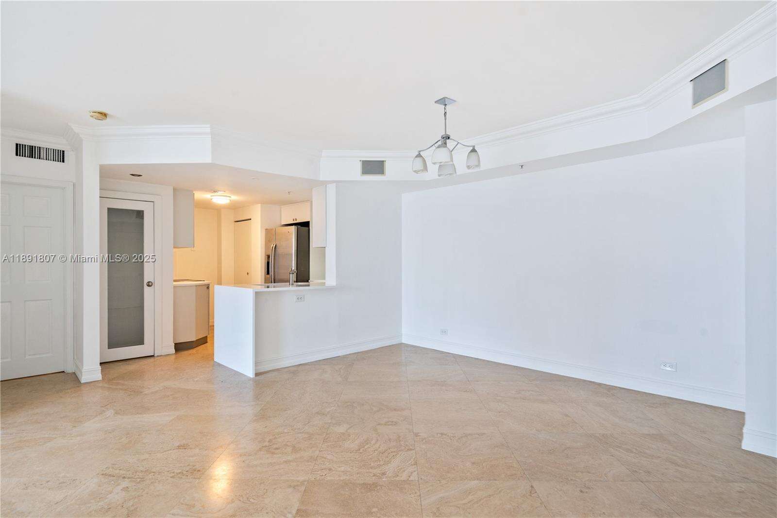 Courvoisier Courts at 701 Brickell Key Blvd, Miami, FL 33131 - For Sale photo 5