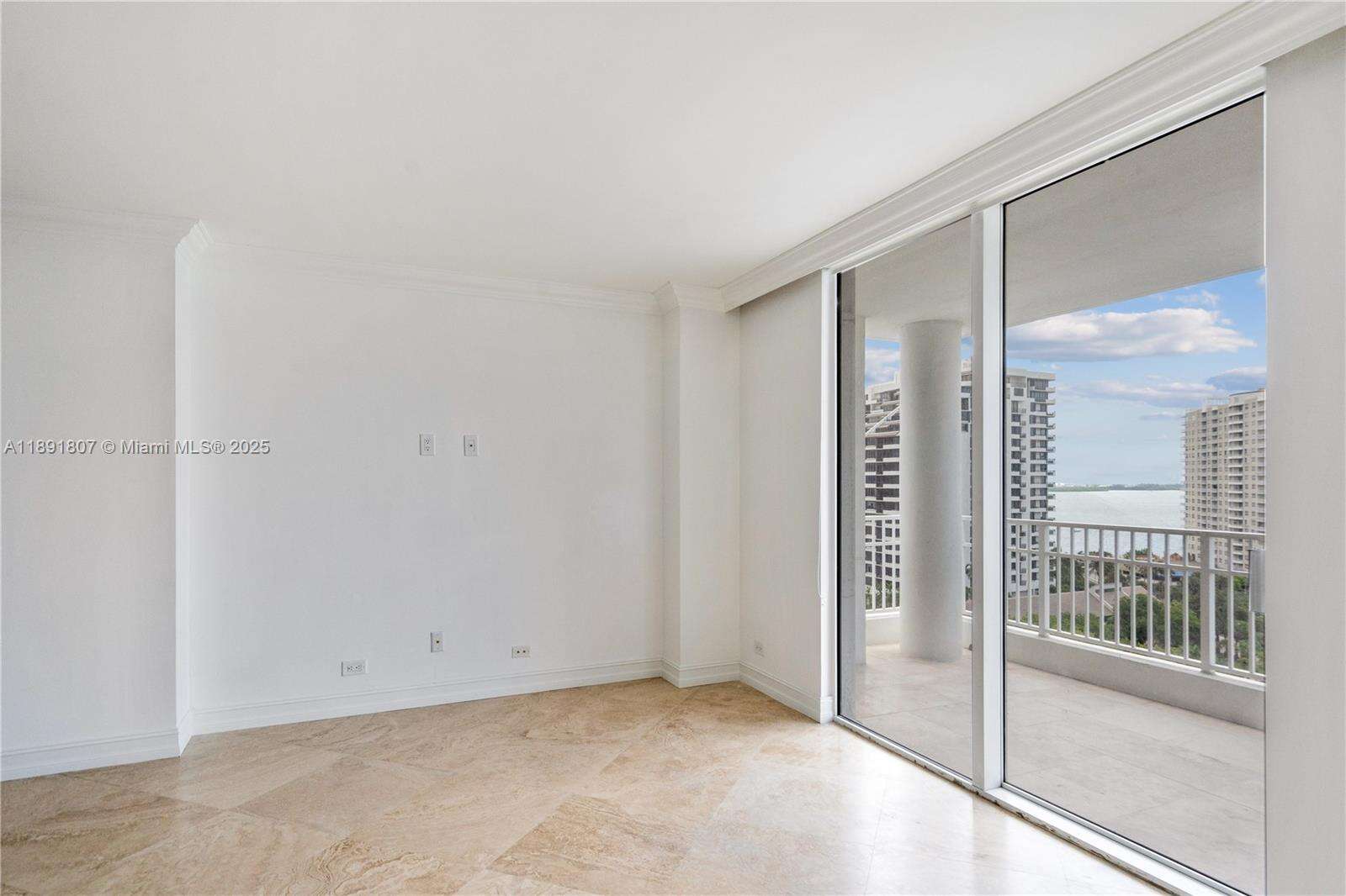 Courvoisier Courts at 701 Brickell Key Blvd, Miami, FL 33131 - For Sale photo 8