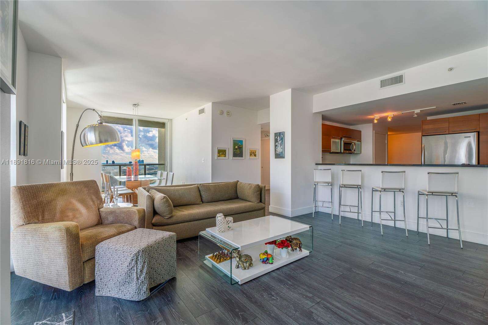 Vizcayne South at 253 2 St, Miami, FL 33132 - For Sale photo 4