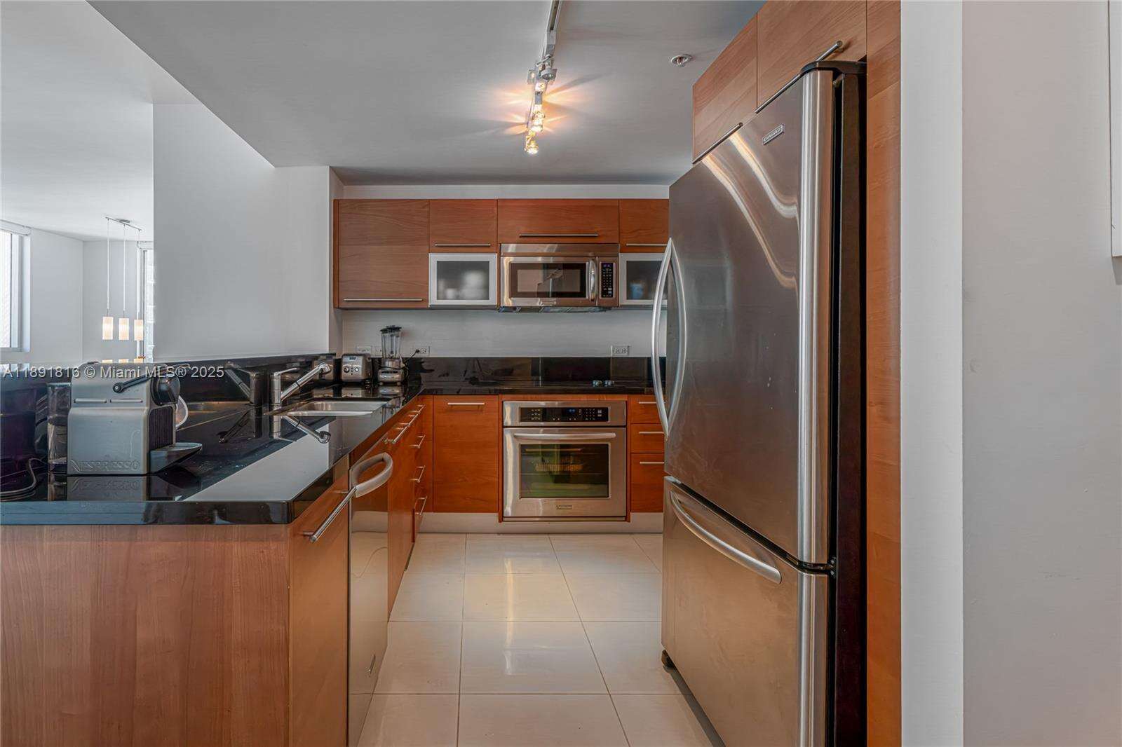 Vizcayne South at 253 2 St, Miami, FL 33132 - For Sale photo 7
