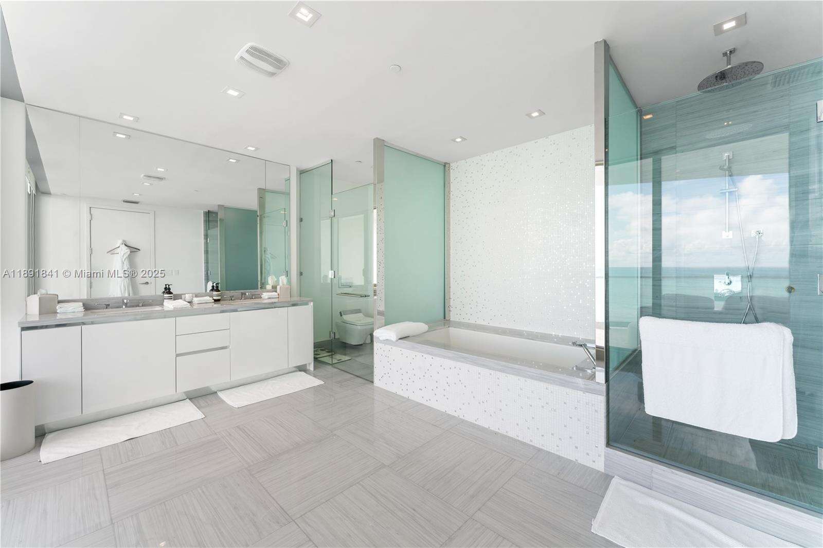 JADE SIGNATURE - 16901 Collins Ave, Sunny Isles Beach, FL 33160 | Picture 13