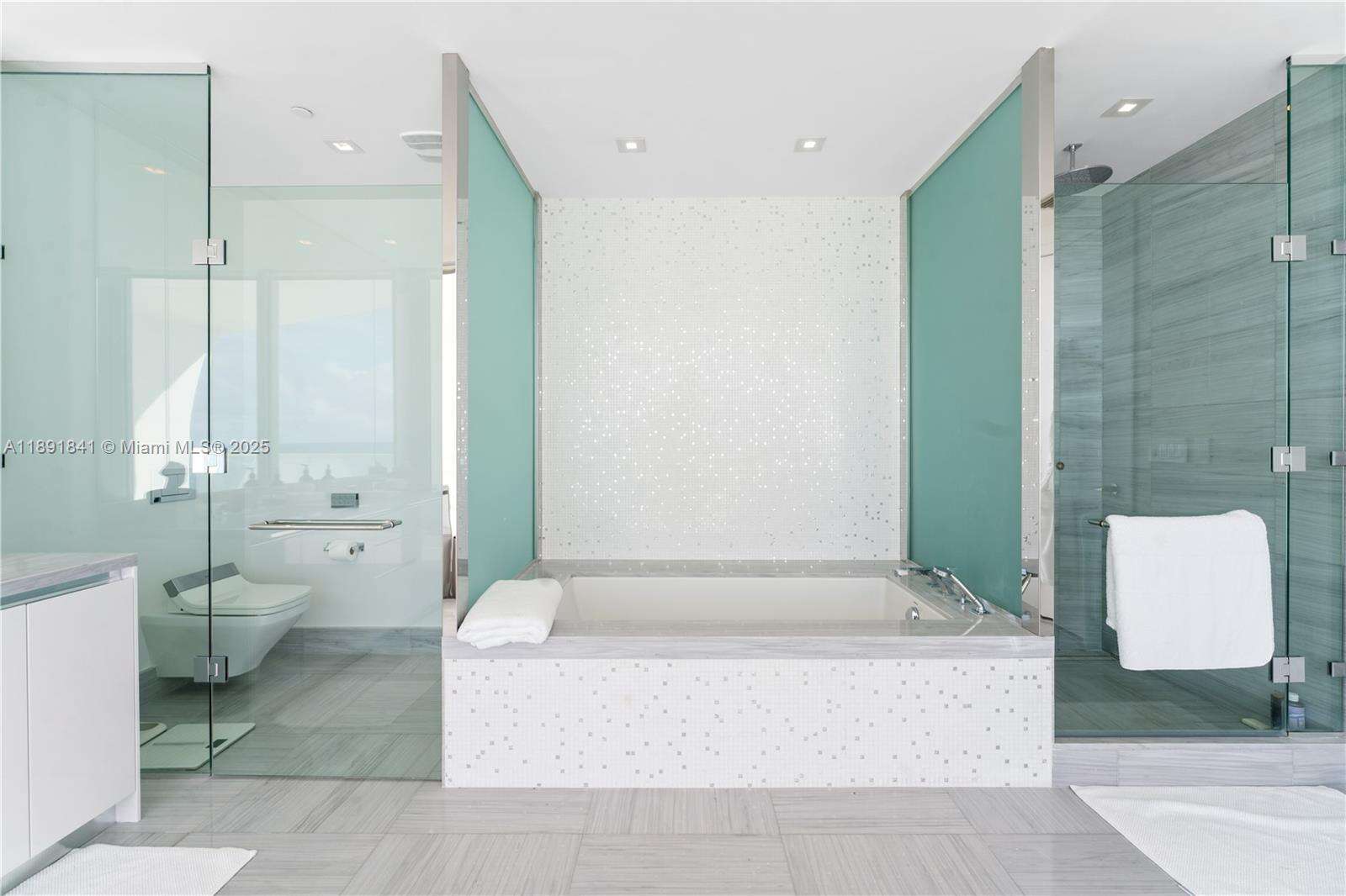 JADE SIGNATURE - 16901 Collins Ave, Sunny Isles Beach, FL 33160 | Picture 15