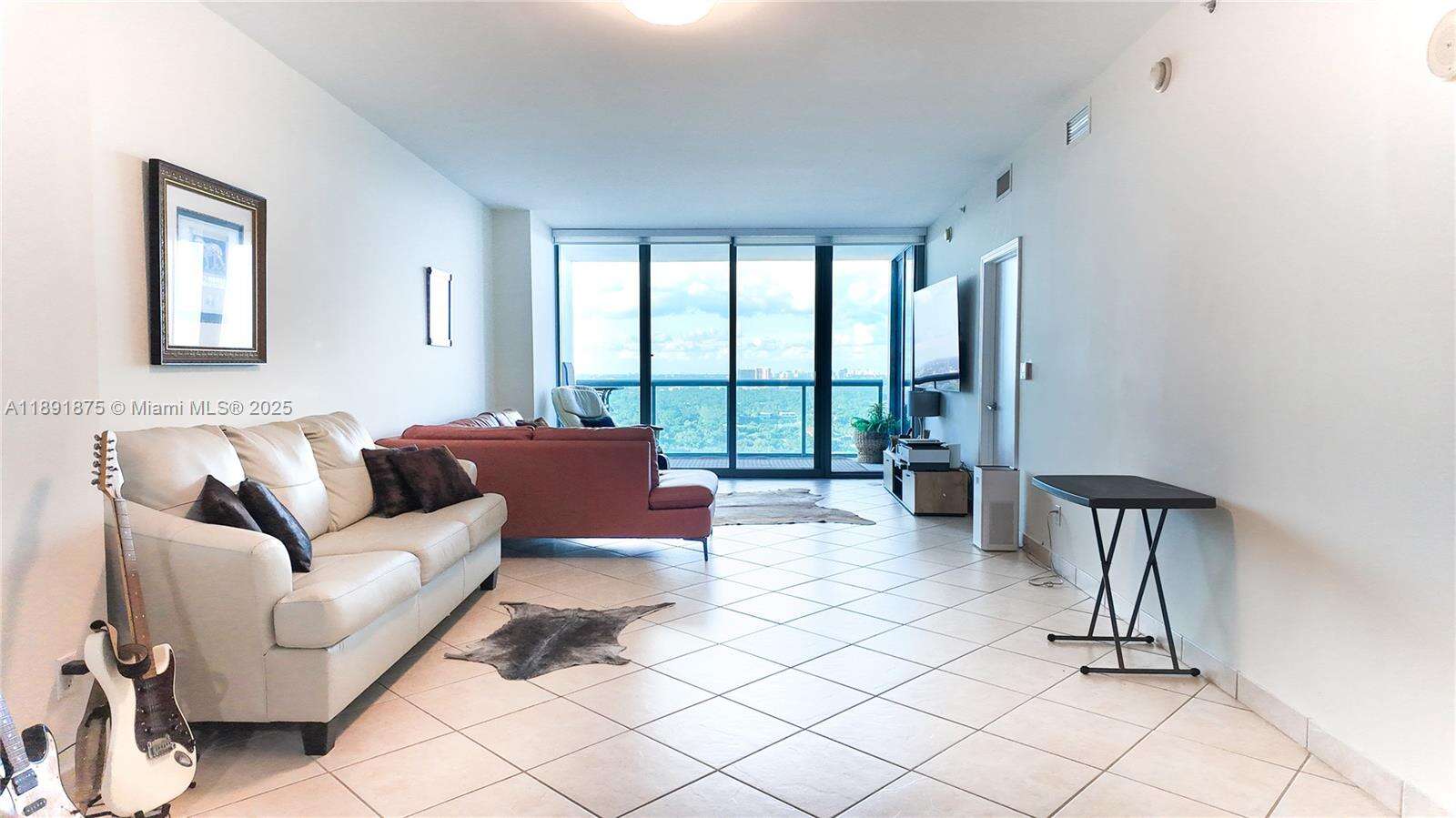 Blue at 601 36 St, Miami, FL 33137 - For Sale photo 2