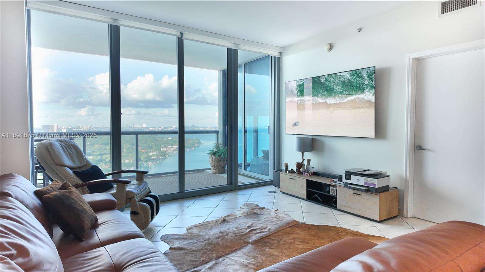Blue at 601 36 St, Miami, FL 33137 - For Sale photo 3