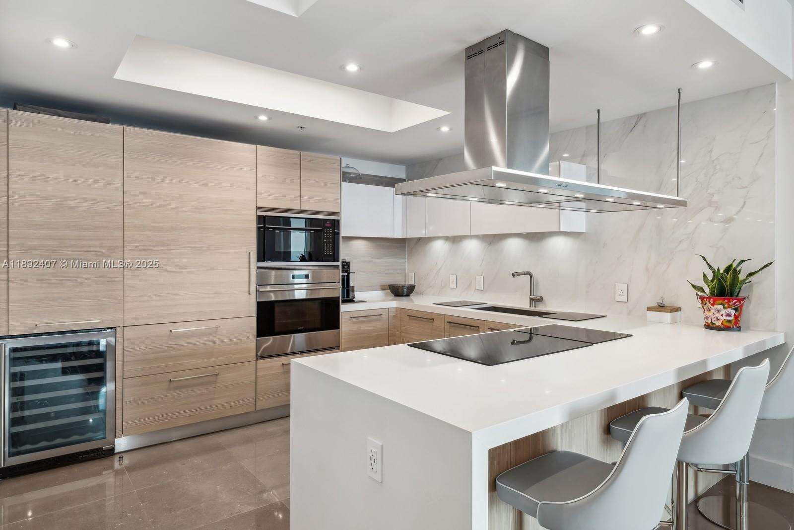 MARINA PALMS RESIDENCES SOUTH - 17111 Biscayne Blvd, Aventura, FL 33160 | Picture 5