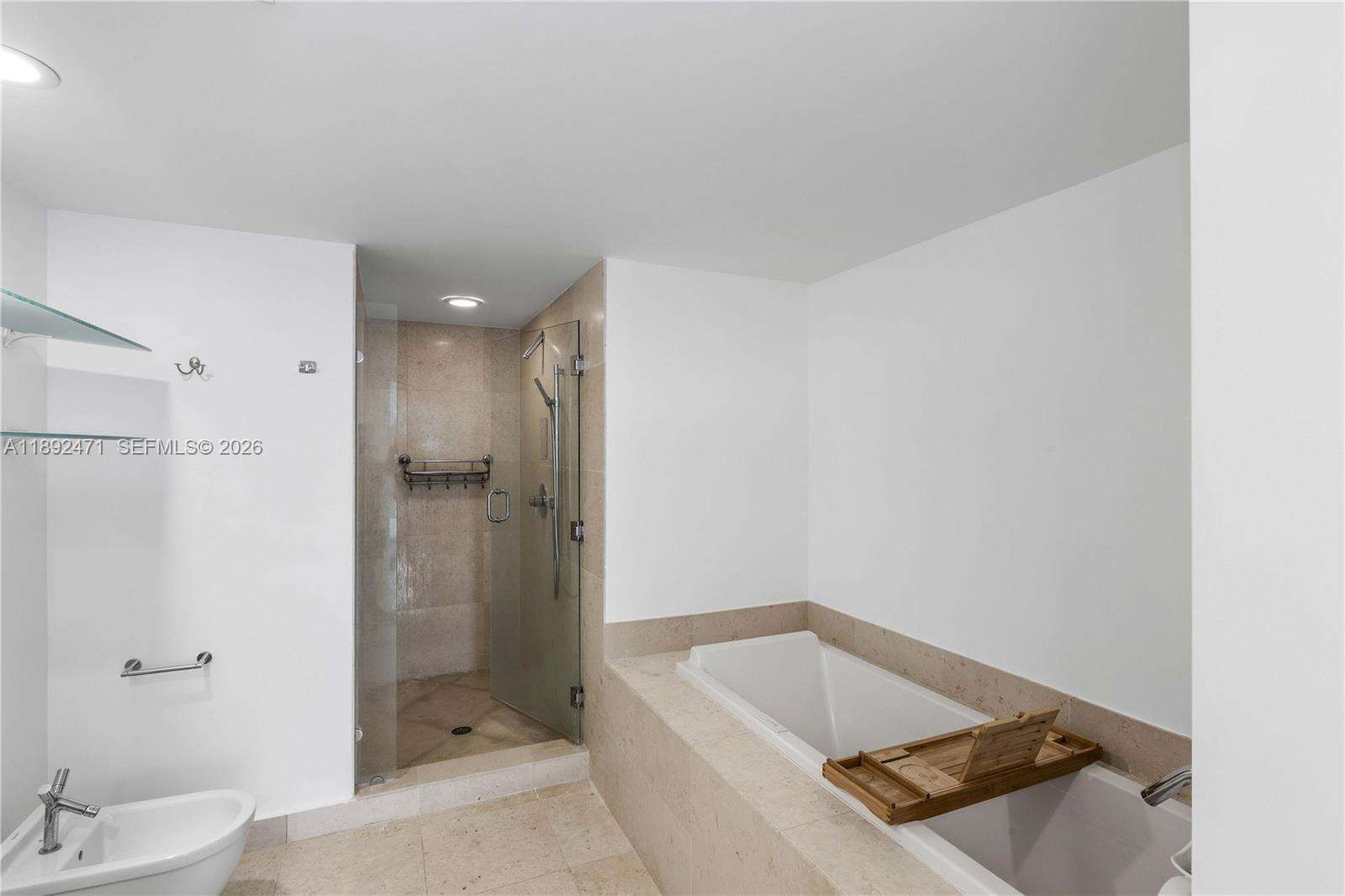 Icon Brickell 1 at 475 Brickell Ave, Miami, FL 33131 - For Sale photo 16