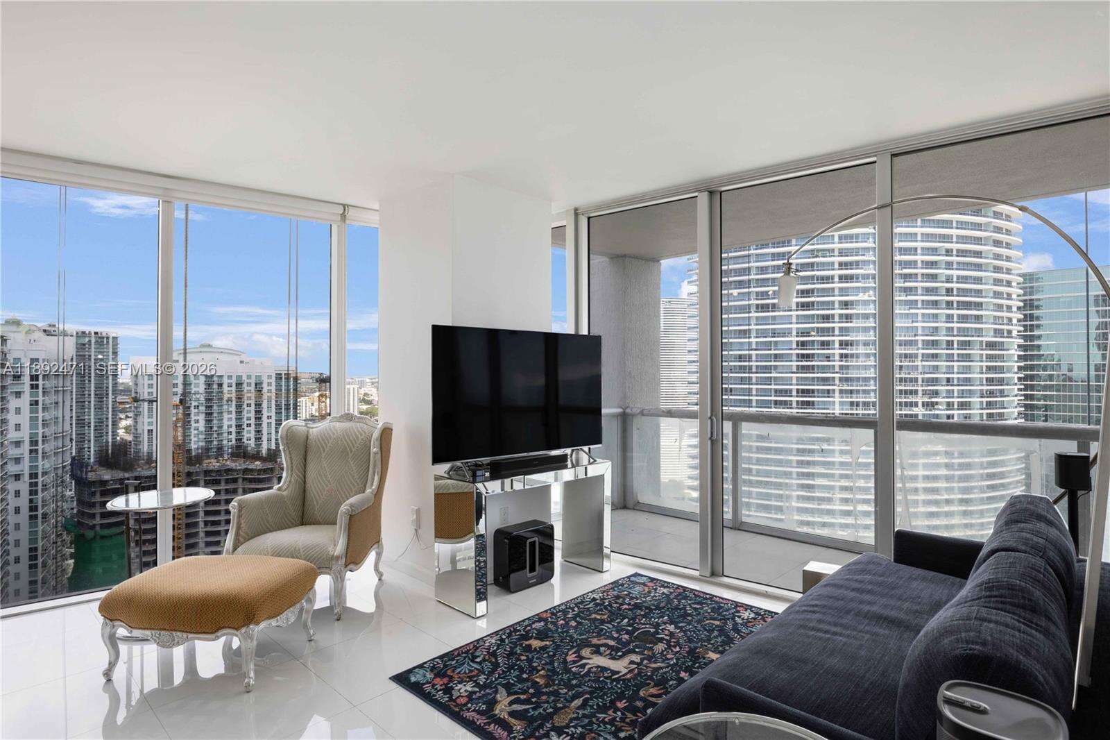 Icon Brickell 1 at 475 Brickell Ave, Miami, FL 33131 - For Sale photo 9