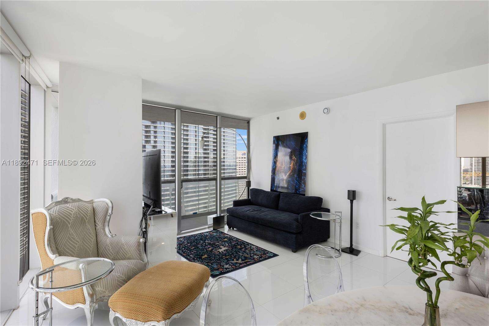 Icon Brickell 1 at 475 Brickell Ave, Miami, FL 33131 - For Sale photo 10