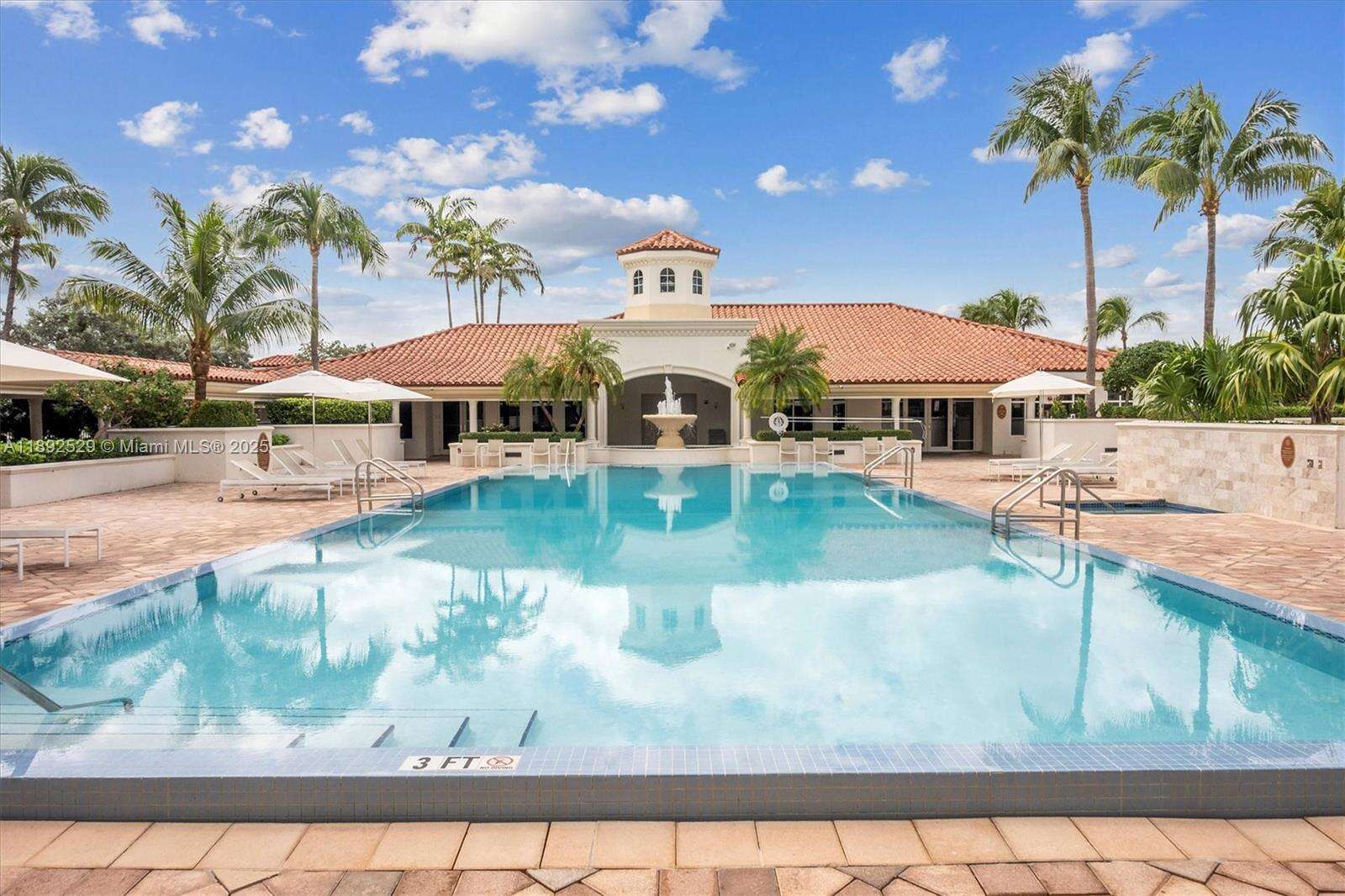 Turnberry Village North at 20000 Country Club Dr, Aventura, FL 33180 - For Sale photo 6