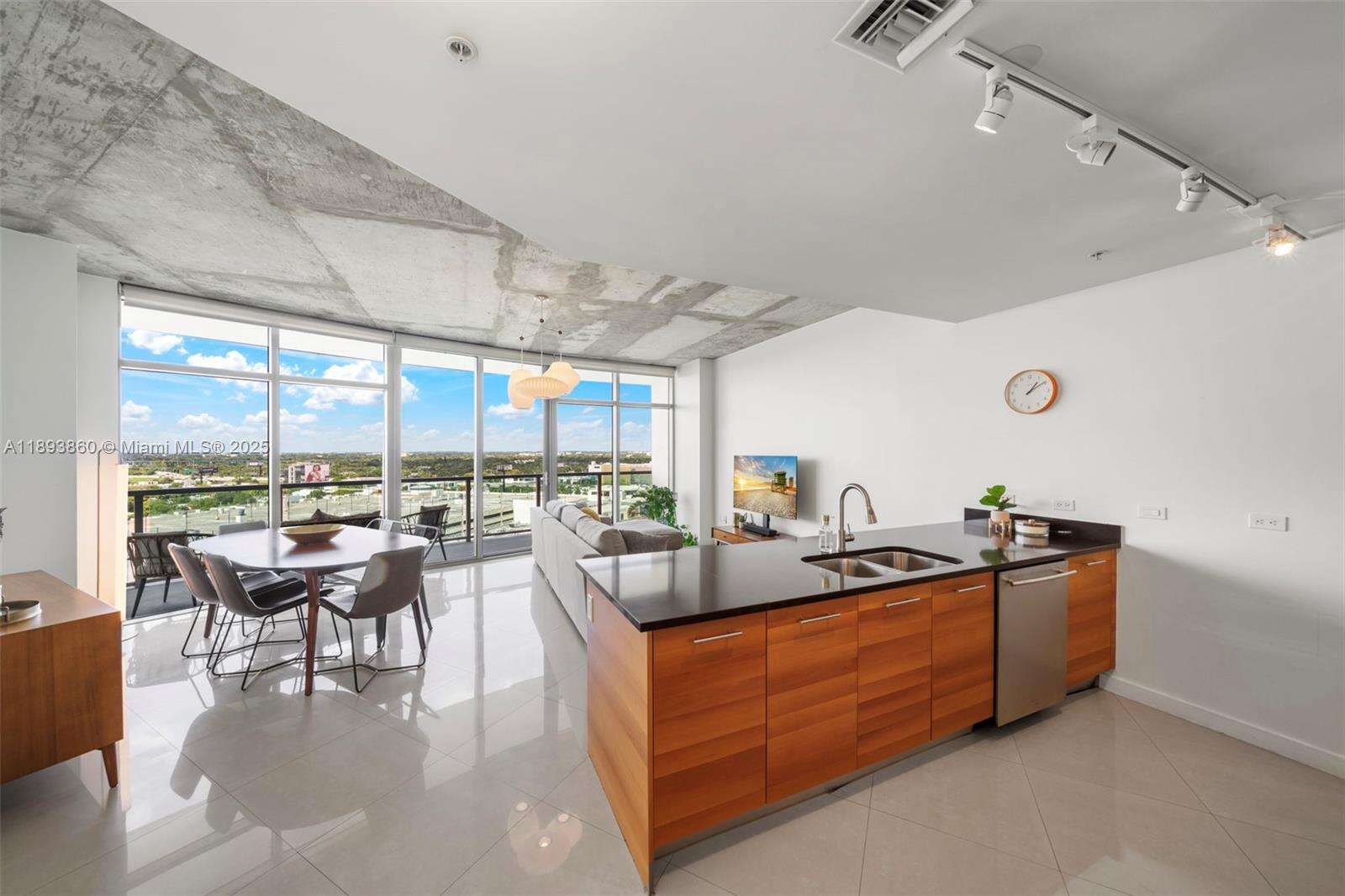 Four Midtown at 3301 1 Ave, Miami, FL 33137 - For Sale photo 4