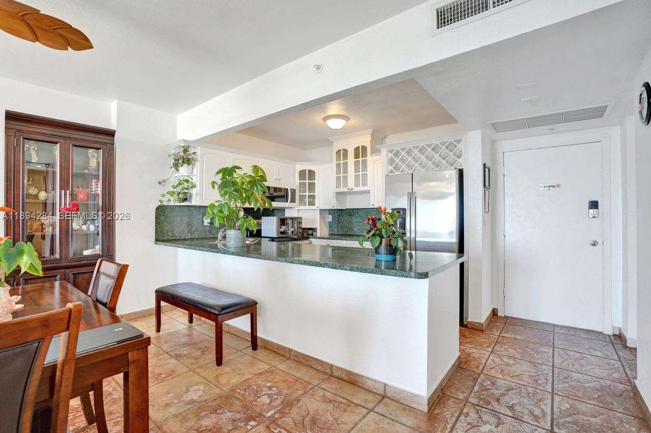 The Pavilion at 5601 Collins Ave, Miami Beach, FL 33140 - For Sale photo 23