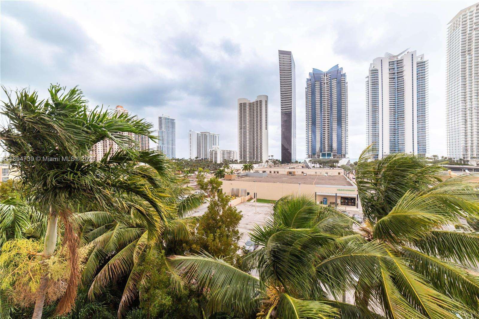 Porto Bellagio at 17145 Bay Rd, Sunny Isles Beach, FL 33160 - For Sale photo 55