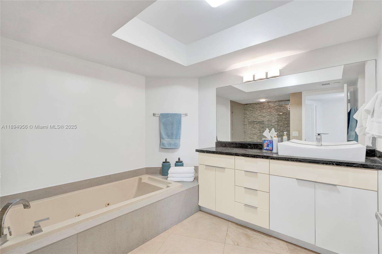 1000 Williams Island at 1000 Island Blvd, Aventura, FL 33160 - For Sale photo 48