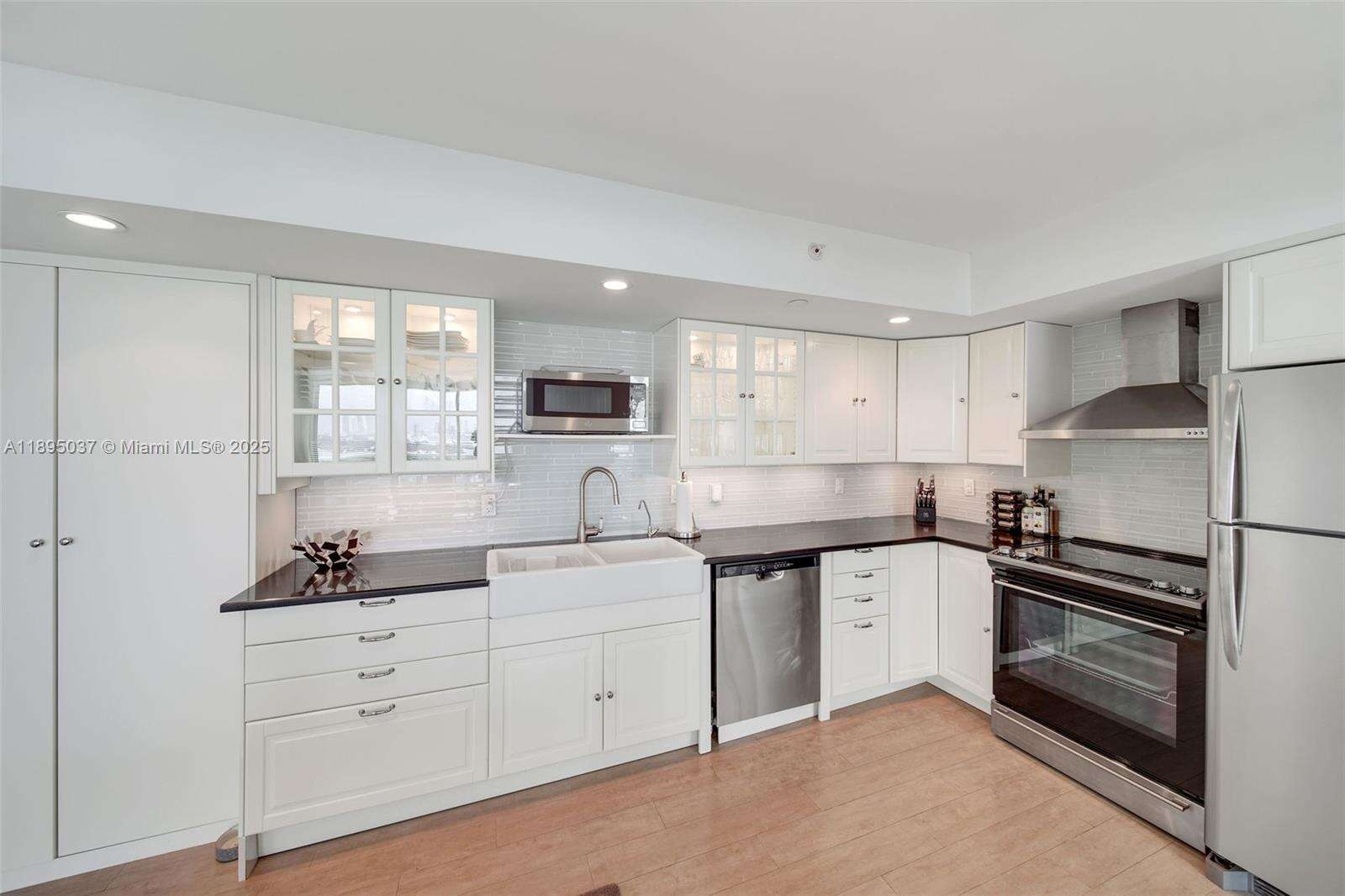 THE FLORIDIAN - 650 W Ave, Miami Beach, FL 33139 | Picture 11