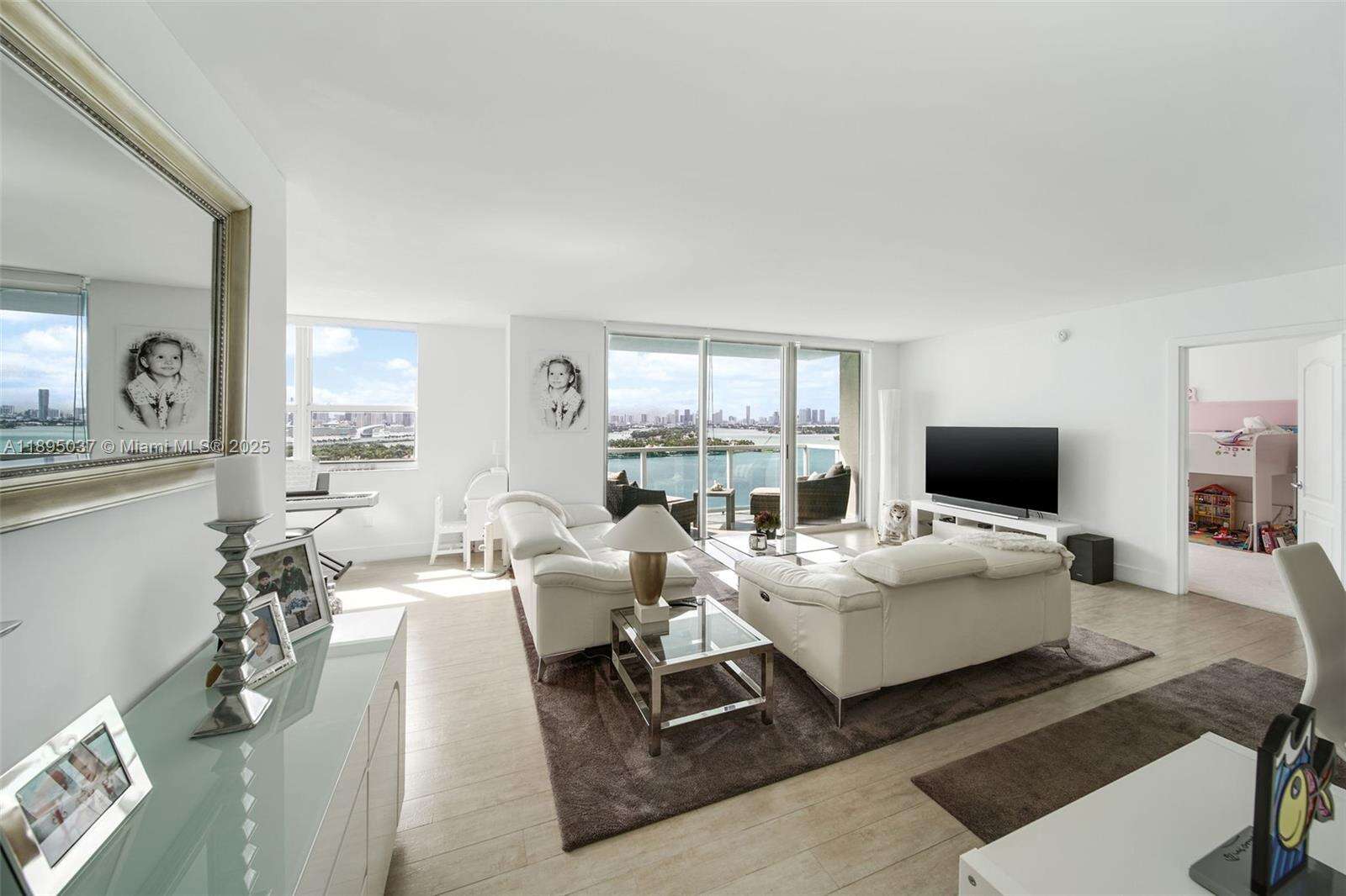 THE FLORIDIAN - 650 W Ave, Miami Beach, FL 33139 | Picture 3