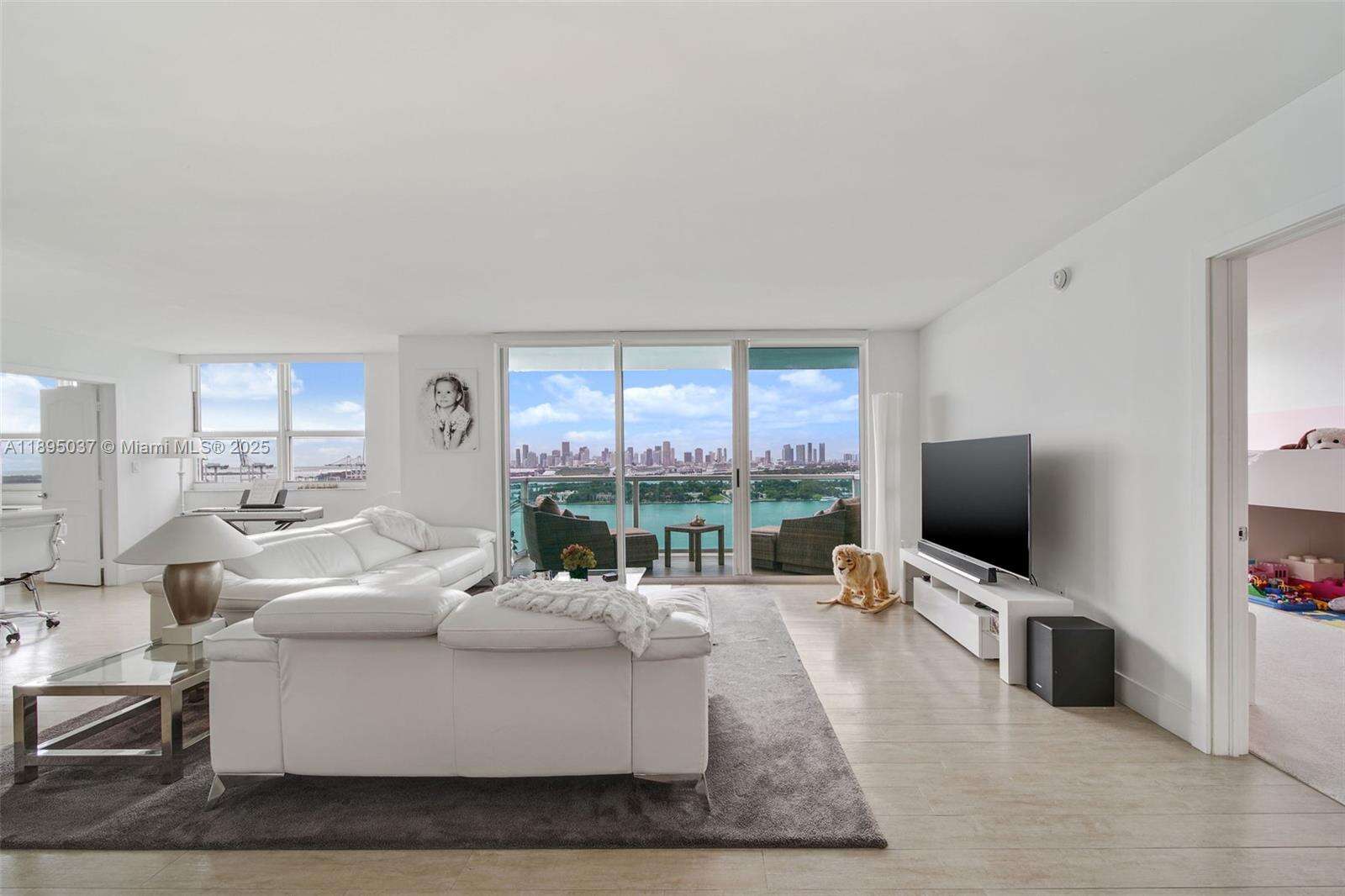 THE FLORIDIAN - 650 W Ave, Miami Beach, FL 33139 | Picture 10