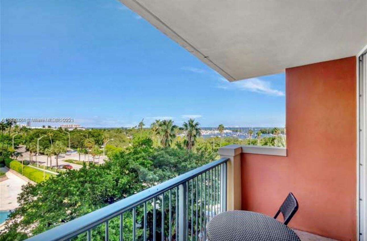 The Mutiny at 2951 Bayshore Dr, Miami, FL 33133 - For Sale photo 3