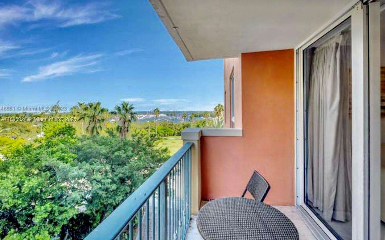 The Mutiny at 2951 Bayshore Dr, Miami, FL 33133 - For Sale photo 4