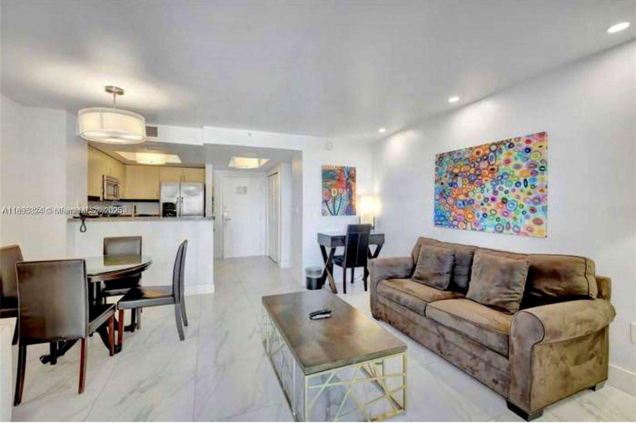 The Mutiny at 2951 Bayshore Dr, Miami, FL 33133 - For Sale photo 7