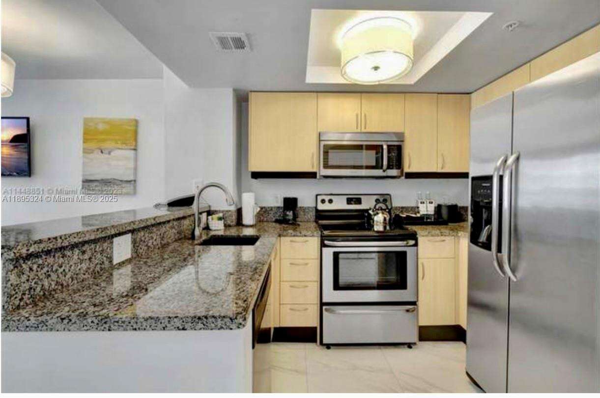 The Mutiny at 2951 Bayshore Dr, Miami, FL 33133 - For Sale photo 9
