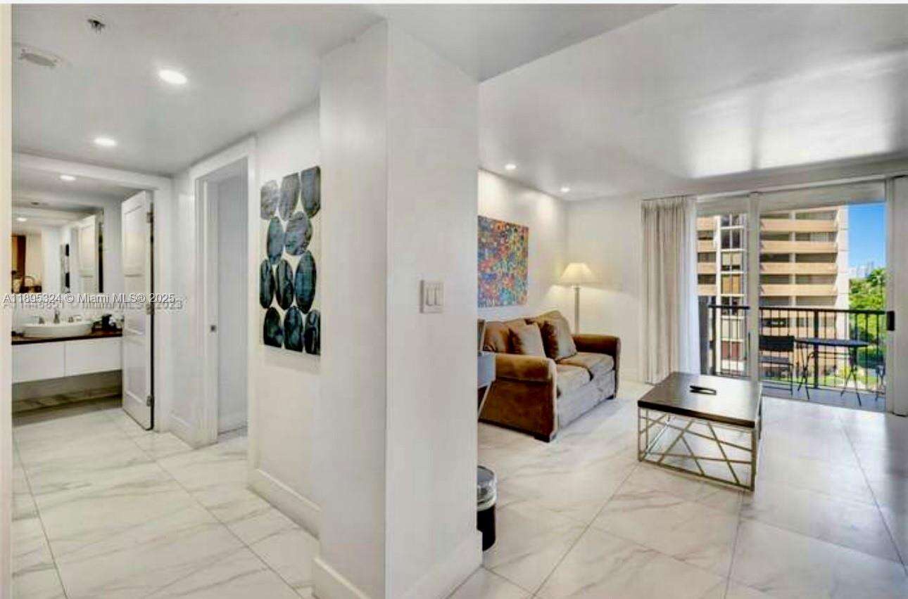 The Mutiny at 2951 Bayshore Dr, Miami, FL 33133 - For Sale photo 10