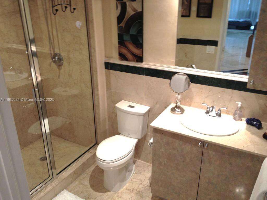 KING DAVID OF SUNNY ISLES - 17555 Atlantic Blvd, Sunny Isles Beach, FL 33160 | Picture 11