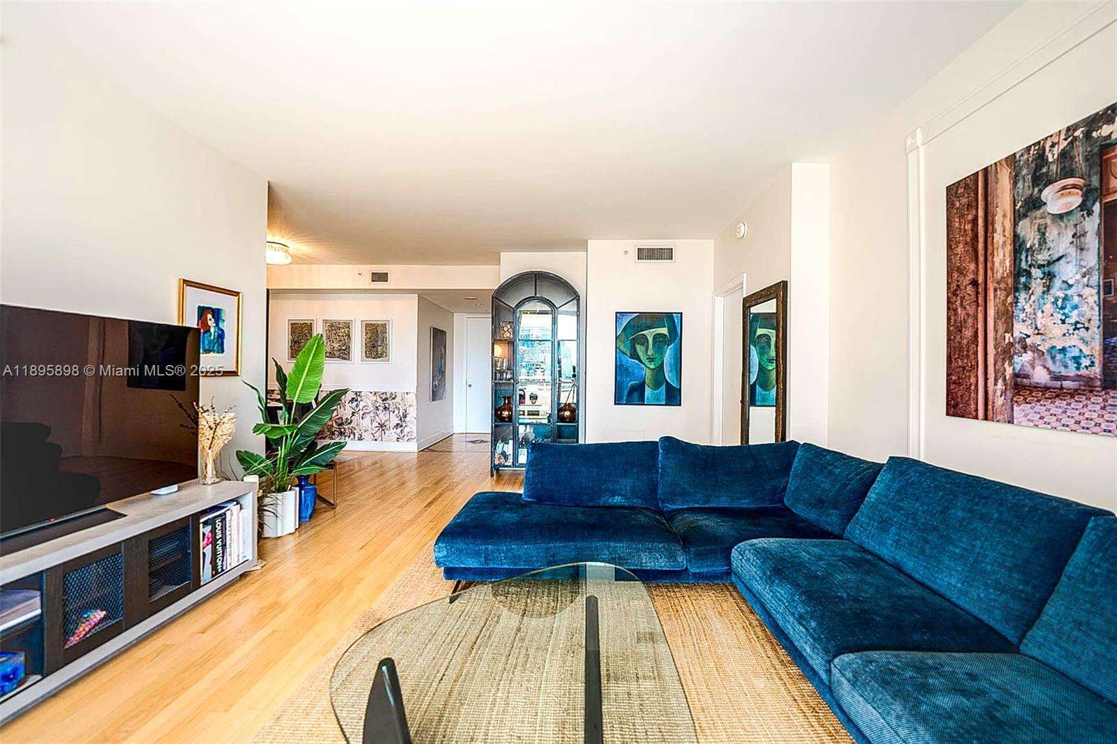 One Tequesta Point at 888 Brickell Key Dr, Miami, FL 33131 - For Sale photo 1