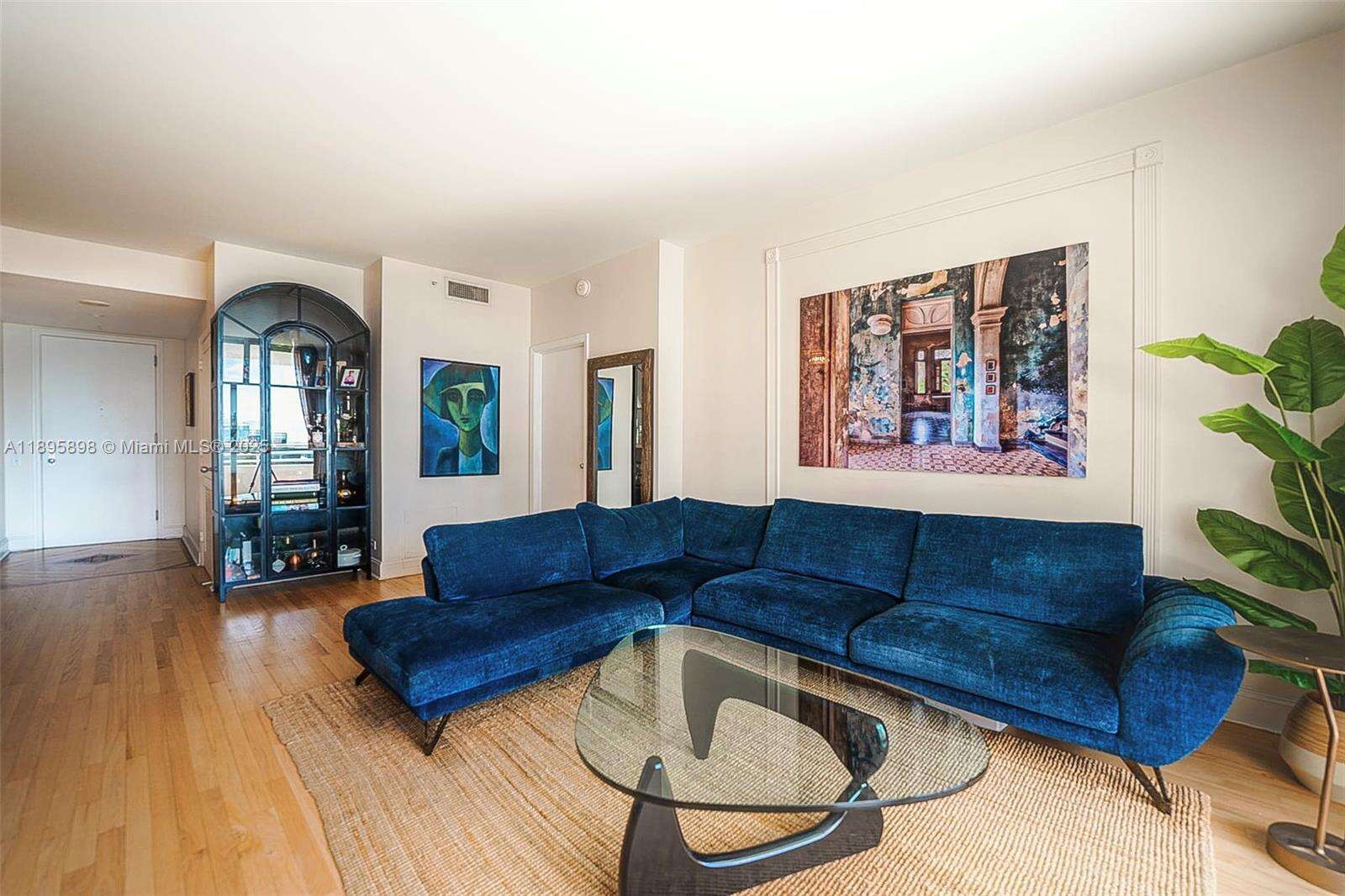 One Tequesta Point at 888 Brickell Key Dr, Miami, FL 33131 - For Sale photo 2