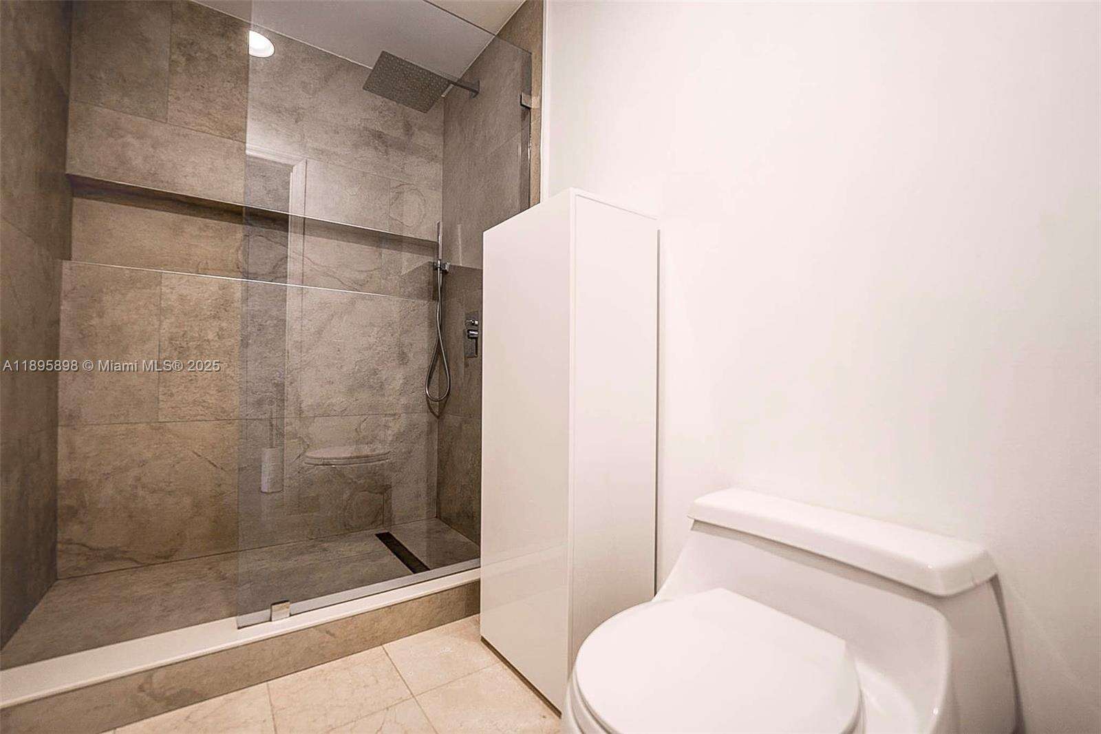One Tequesta Point at 888 Brickell Key Dr, Miami, FL 33131 - For Sale photo 13