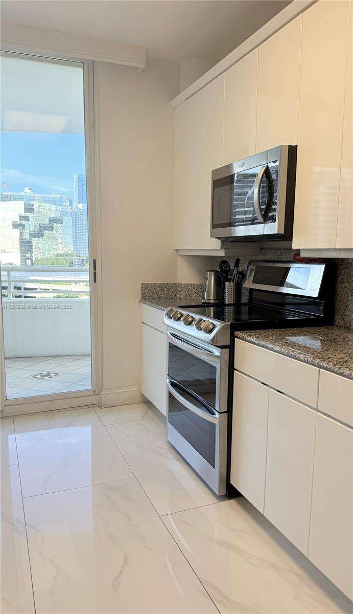 One Tequesta Point at 888 Brickell Key Dr, Miami, FL 33131 - For Sale photo 19
