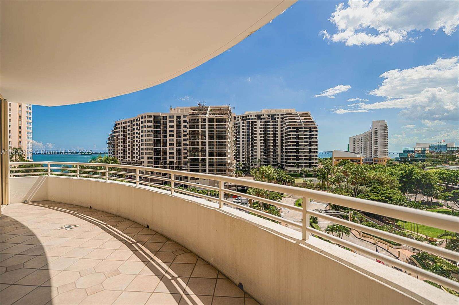 One Tequesta Point at 888 Brickell Key Dr, Miami, FL 33131 - For Sale photo 21