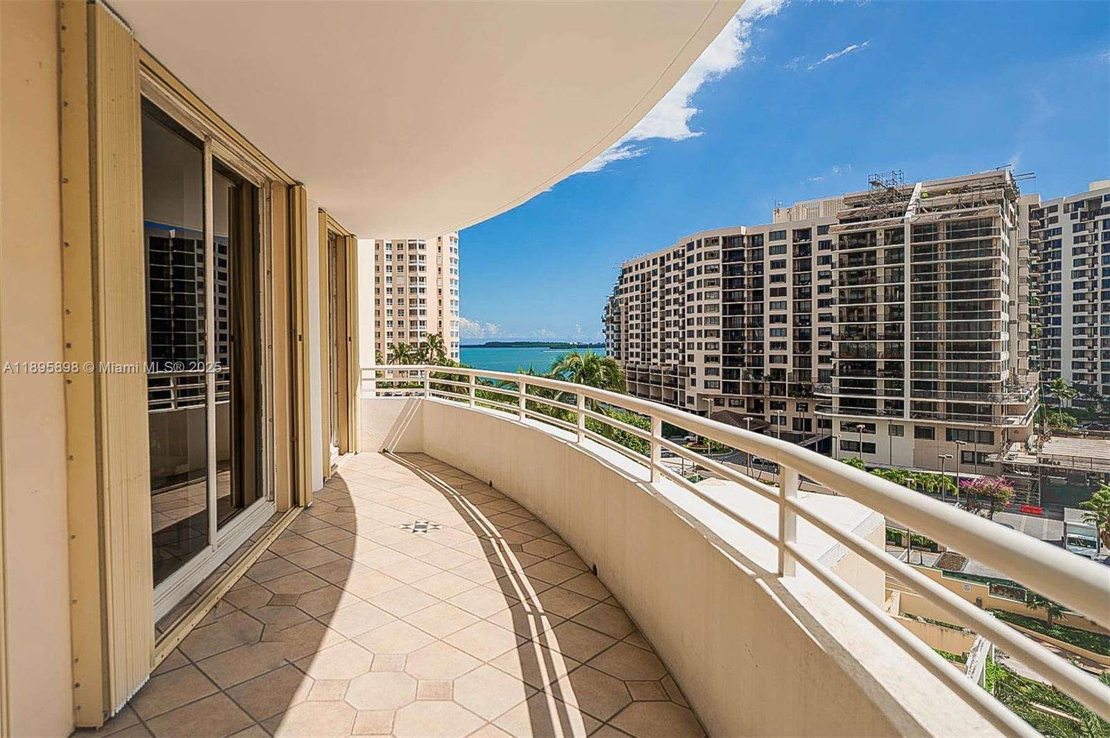 One Tequesta Point at 888 Brickell Key Dr, Miami, FL 33131 - For Sale photo 22
