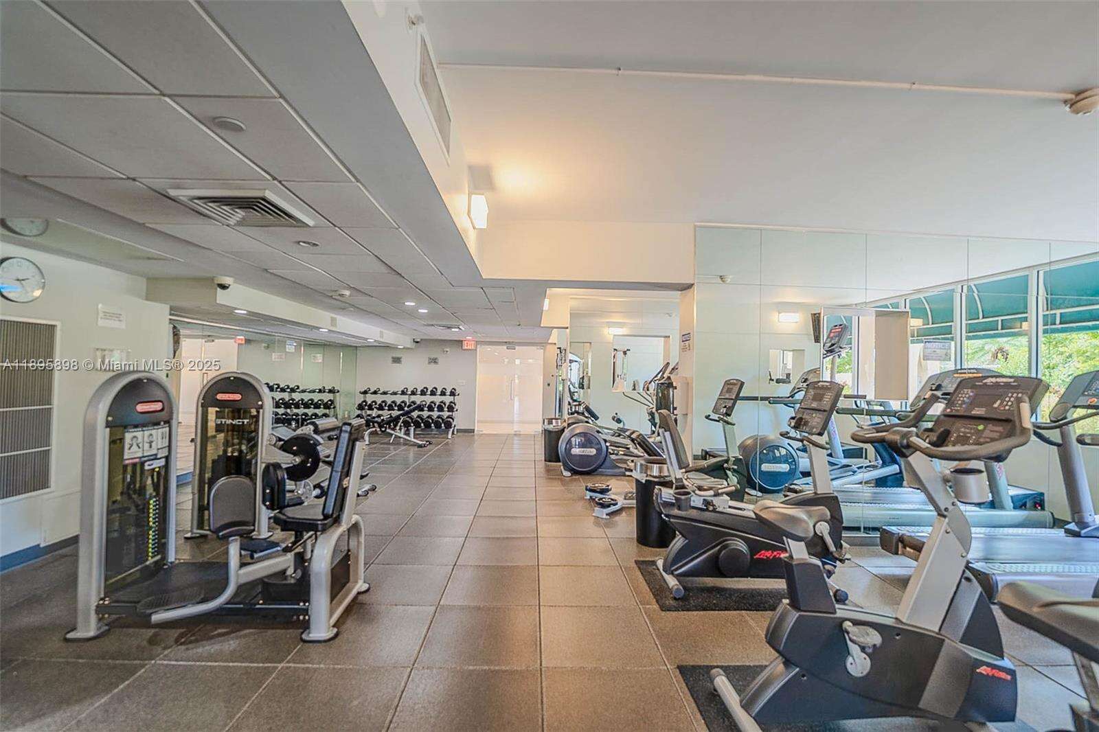 One Tequesta Point at 888 Brickell Key Dr, Miami, FL 33131 - For Sale photo 30